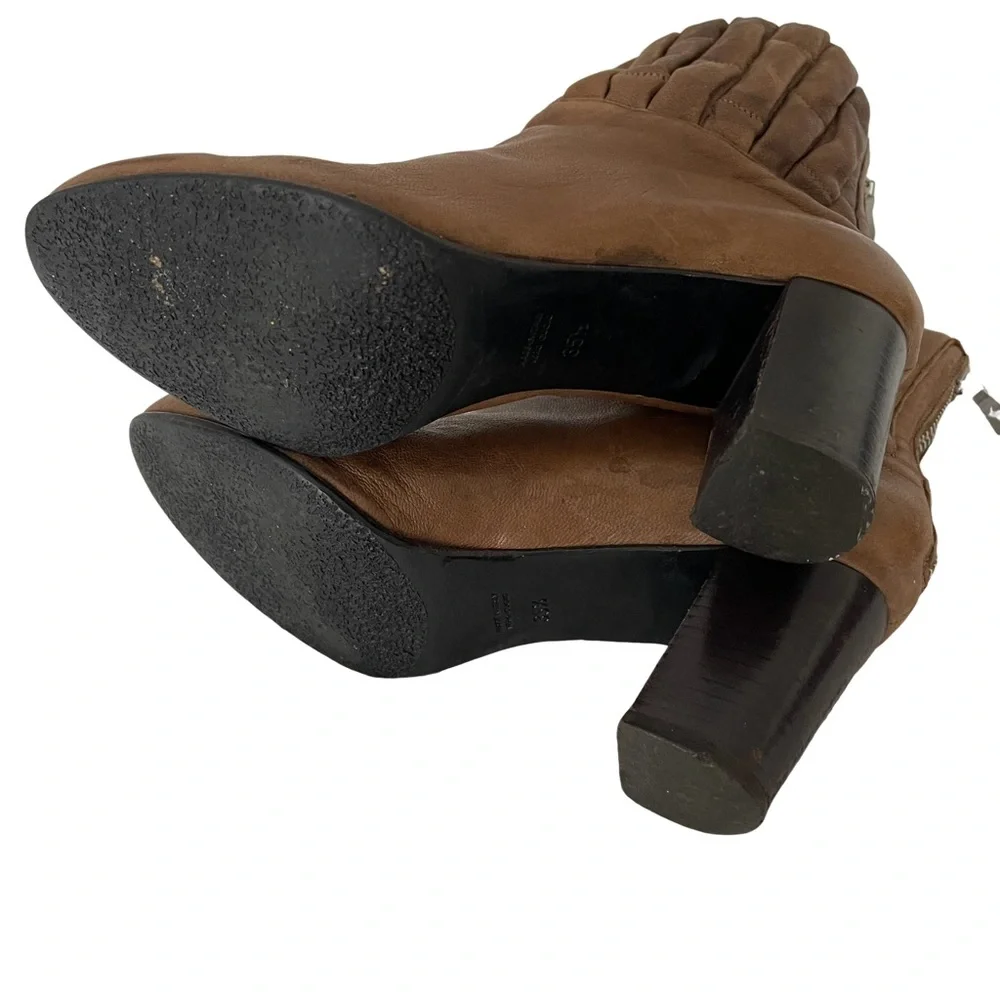Stefi Talman Soft Brown Leather Ankle Bootie Boots. 35.5 US 5